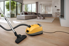 Load image into Gallery viewer, Miele Guard S1 Bagged Vacuum Cleaner
